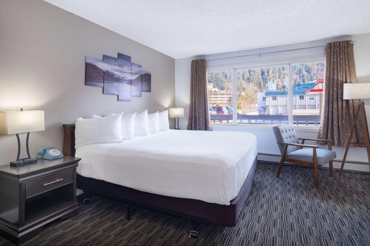 Ramada By Wyndham Juneau Exterior photo