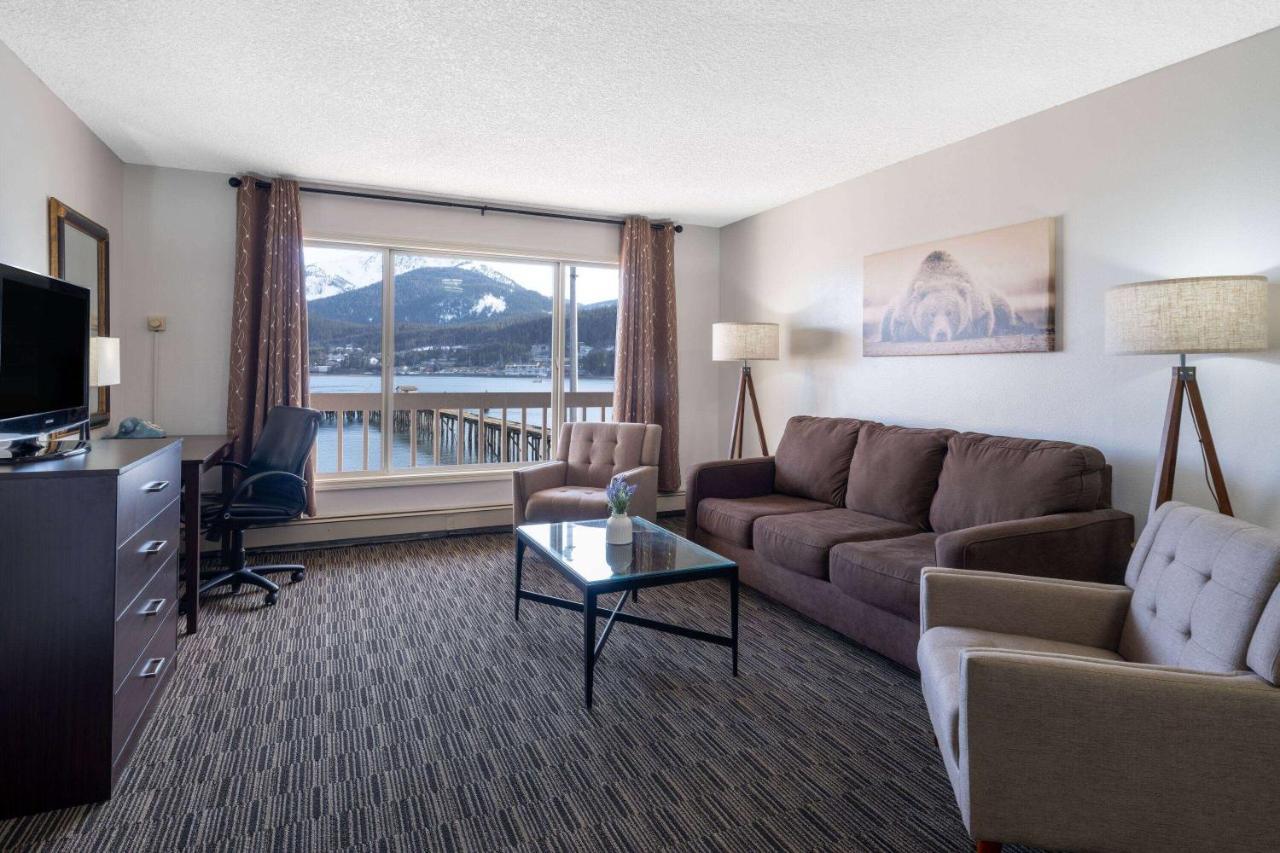 Ramada By Wyndham Juneau Exterior photo